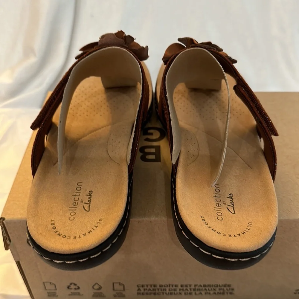 Clarks Collection Laurieann Gema Floral Toe-Post Sandal - Picture 3 of 5
